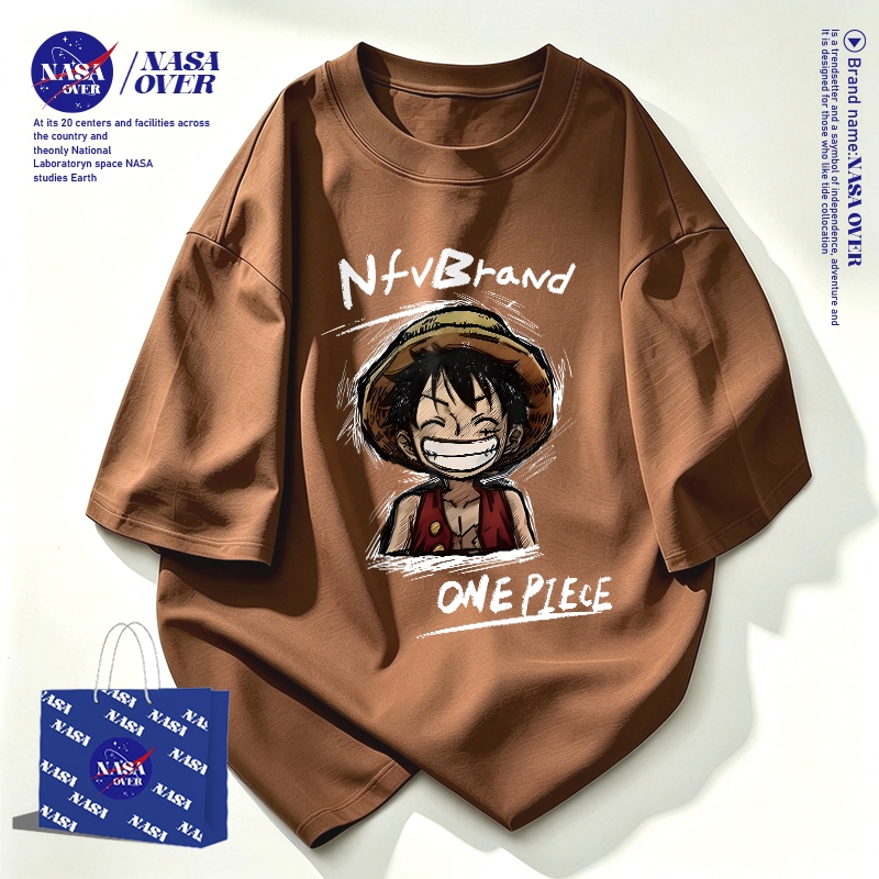 【จัดส่งตลอด 24 ชั่วโมง】 NASAชุดหน้าร้อนoversize ใส่ได้ทั้งชายหญิงเสื้อยืดพิมพ์ลายอนิเมะหนุ่มหมวกฟางแมทช์ง่ายtshirtคอกลมเสื้อYG624
