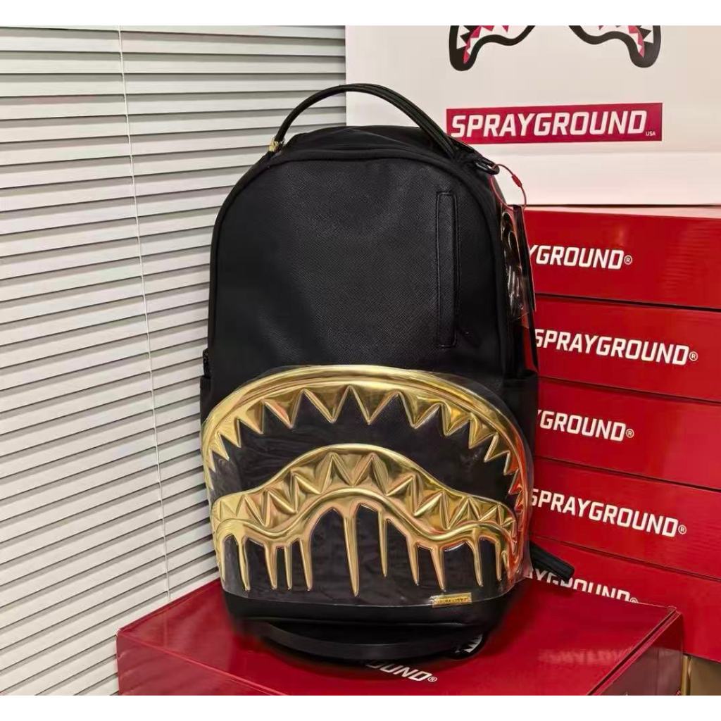 SG Sprayground Shark Mouth Backpack กระเป๋าเป้สีดําทองคลาสสิก