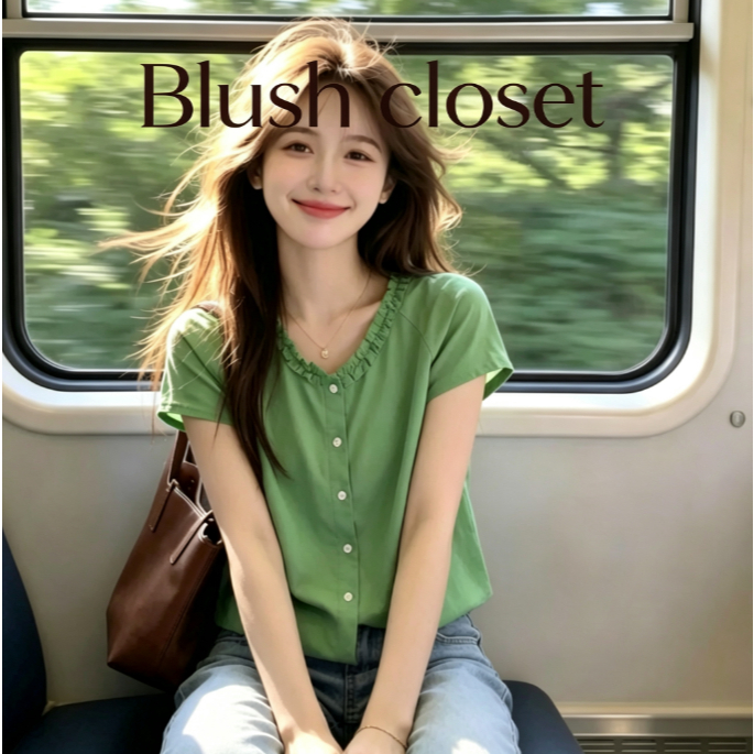 หญ้าสดสีเขียวเชื้อราขอบรอบคอแขนสั้นเสื้อผู้หญิงสาบปุ่มสีขาว แร็กแลน แขนม้วนขอบแขนหลวมระบายอากาศบางเสื้อขนาดเล็ก