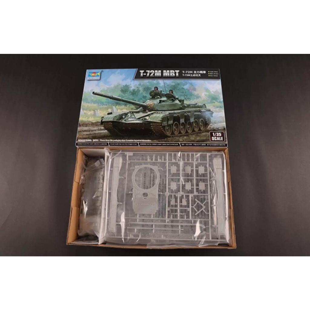 Trumpeter 09603 1/35 Scale T-72M MBT ชุด Trumpeter 1/35 T-72M หลัก Battle Tank 09603