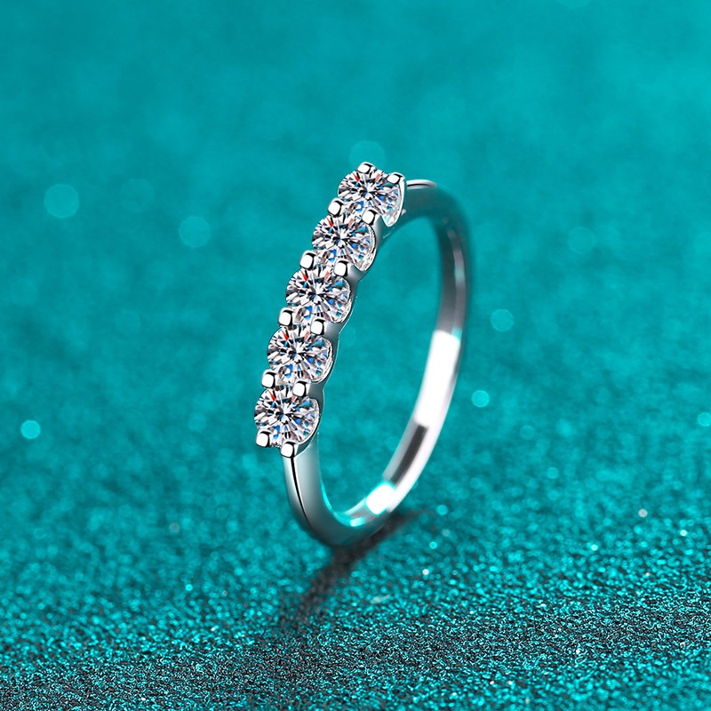 จริง Moissanite 5 หิน Eternity แหวน s925 เงินสเตอร์ลิง 0.5CT รอบ Moissanite Stackable Band สําหรับผู