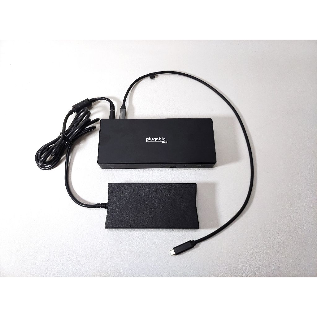 Second-Hand plugable American USB-C Docking Station ใช้งานร่วมกับ Lightning Interface พร้อม displayl