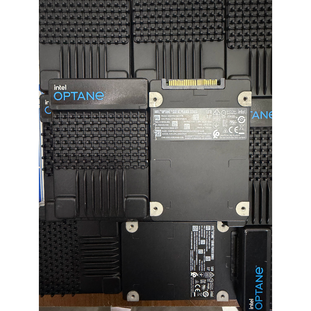 Intel Optane SSD DC P5800x 1.6TB U.2 2.5 Solid state drive NVME PCIe SSDPF21Q016TB 97% สุขภาพ