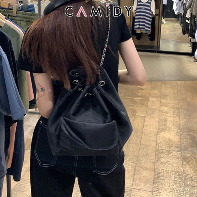 Camidy กระเป๋าเป้สะพายหลัง ขนาดเล็ก น้ําหนักเบา แต่งสายโซ่คล้อง สีดํา สําหรับผู้หญิง