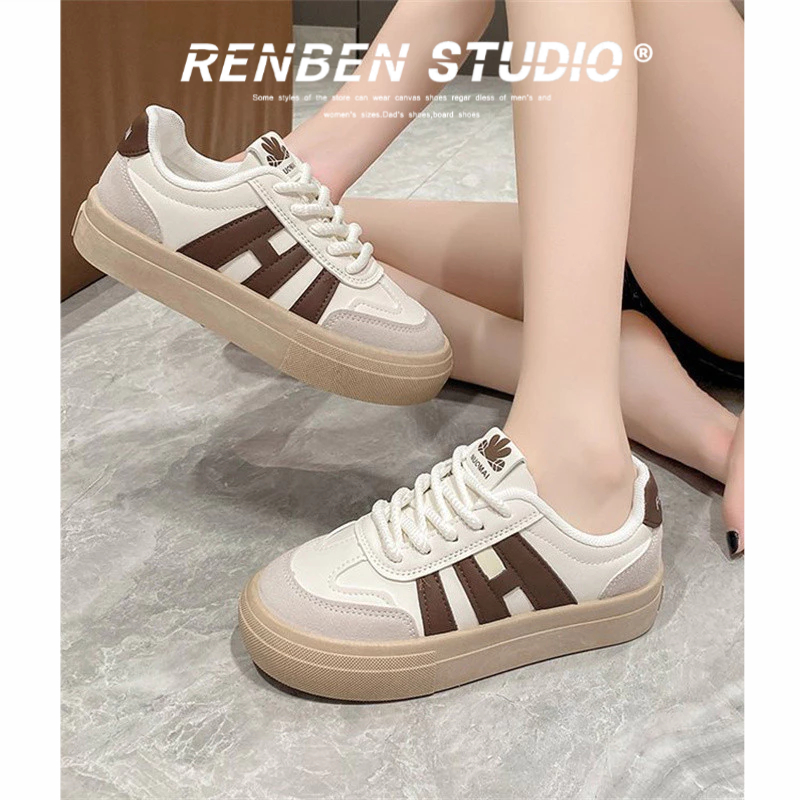 RENBEN เร็นเบน รองเท้ากีฬาใหม่หนา พื้นรองเท้า อเนกประสงค์หนังระบายอากาศนักเรียนรองเท้าลําลองแบน