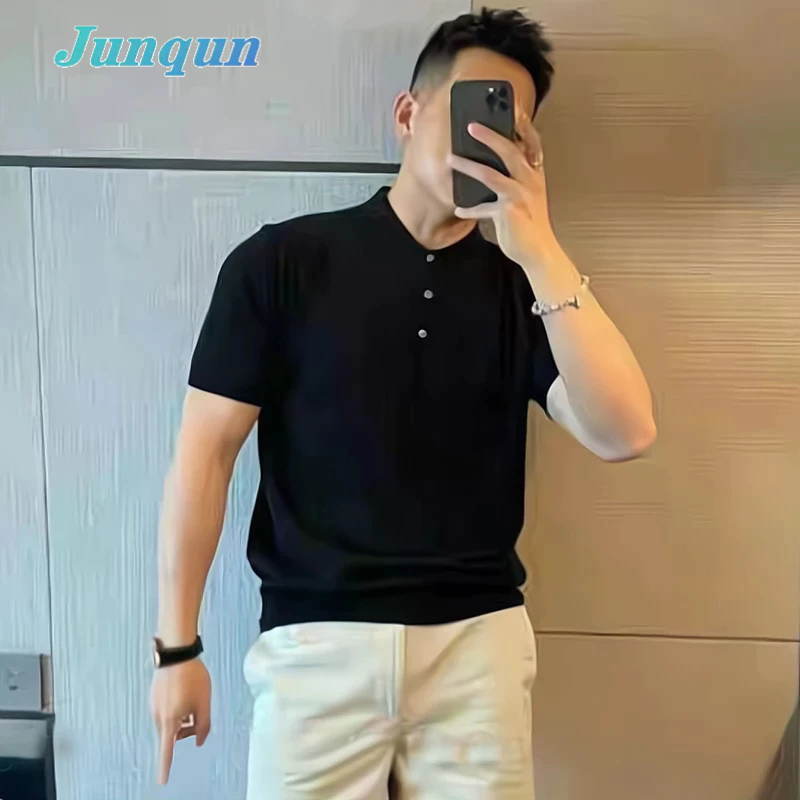 Junqun เสื้อโปโล แขนสั้น เข้ารูป สไตล์มินิมอล แฟชั่นฤดูร้อน เสื้อโปโลผู้ชายสีดำ