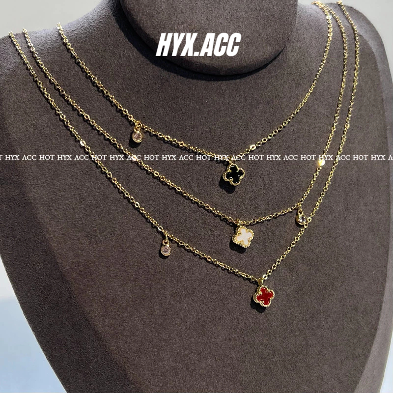 สร ้ อยคอผู ้ หญิง Mini Black Clover สร ้ อยคอ Simple Lucky Four-Leaf Clover สร ้ อยคอ