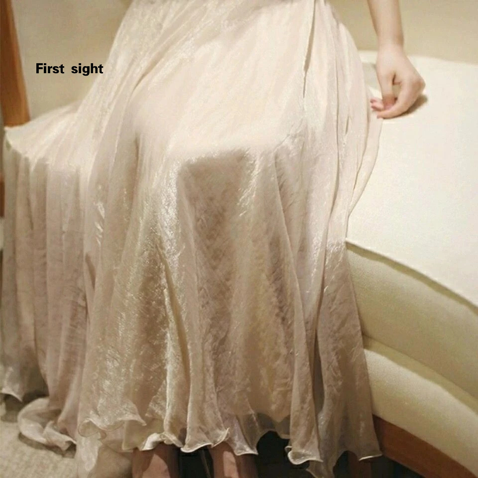 ซูเปอร์นางฟ้าอ่อนโยนทองผ้าไหมชีฟองประกายกระโปรงยาวเคลือบเงาและไหลเอวสูงกระโปรงครึ่งกระโปรงเส้นด้าย จ18