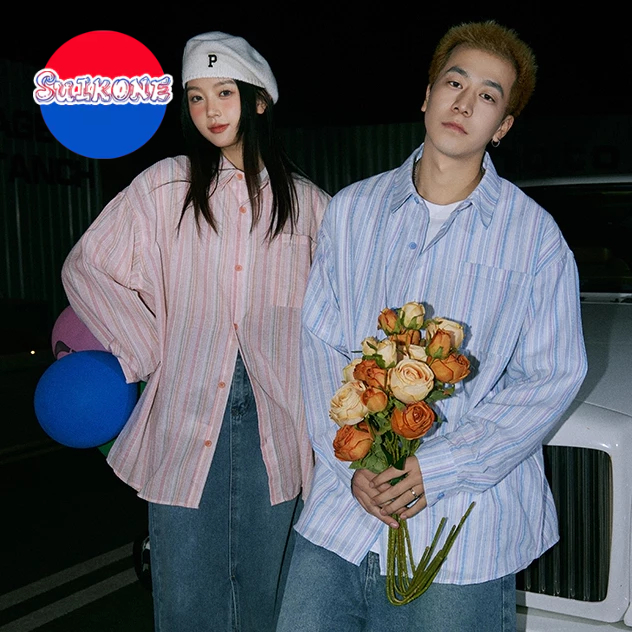 SUIKONE ซุยโคเนะ เสื้อเชิ้ตแขนยาวลายทางฤดูร้อนสไตล์เป็นกลางหลวมเสื้อเชิ้ตลําลองอเนกประสงค์