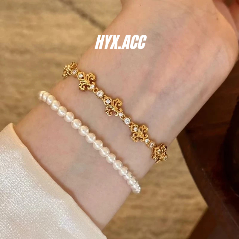 สร้อยข้อมือสุภาพสตรี Vintage Sweet Cool Gold Flower-De-Luce Bracelet