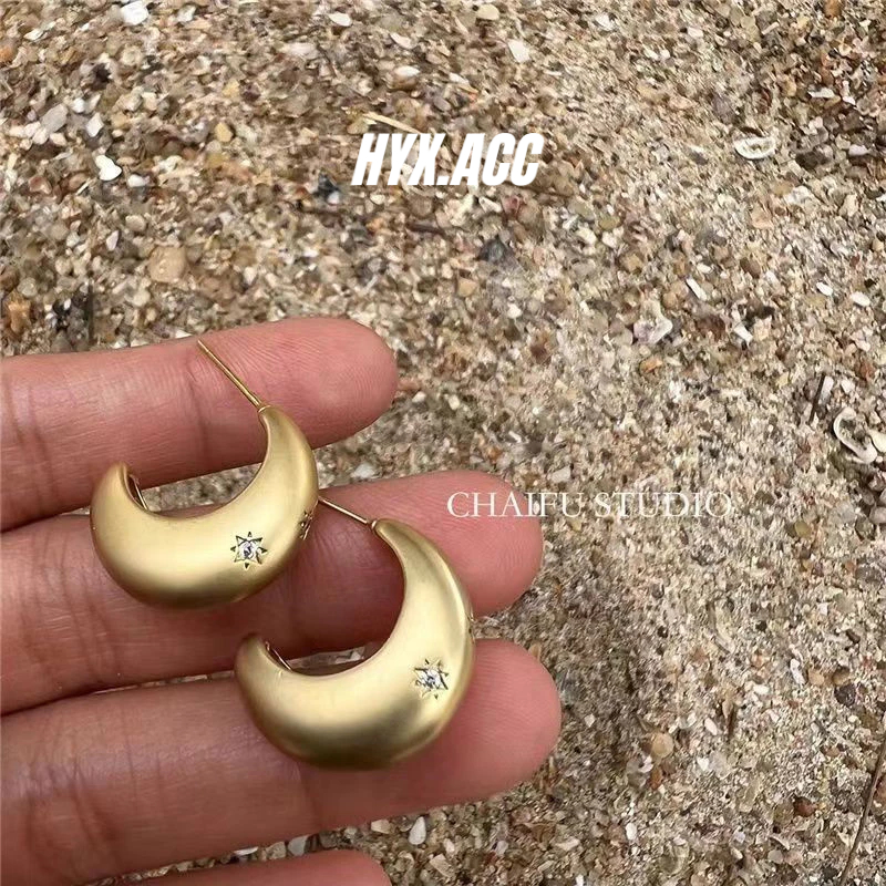 ต่างหูผู้หญิง Retro Punk Gold Moon Frosted ต่างหู