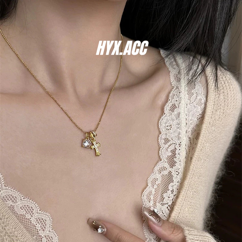 สร้อยคอผู้หญิง Vintage Alluvial Gold Cross Crystal Zircon สร้อยคอ