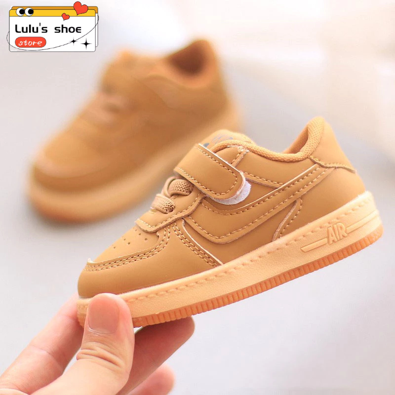 NKIE รองเท้าผ้าใบลําลอง พื้นนิ่ม กันลื่น สีขาว ขนาดเล็ก เหมาะกับการวิ่ง สําหรับเด็กผู้ชาย และเด็กผู้หญิง