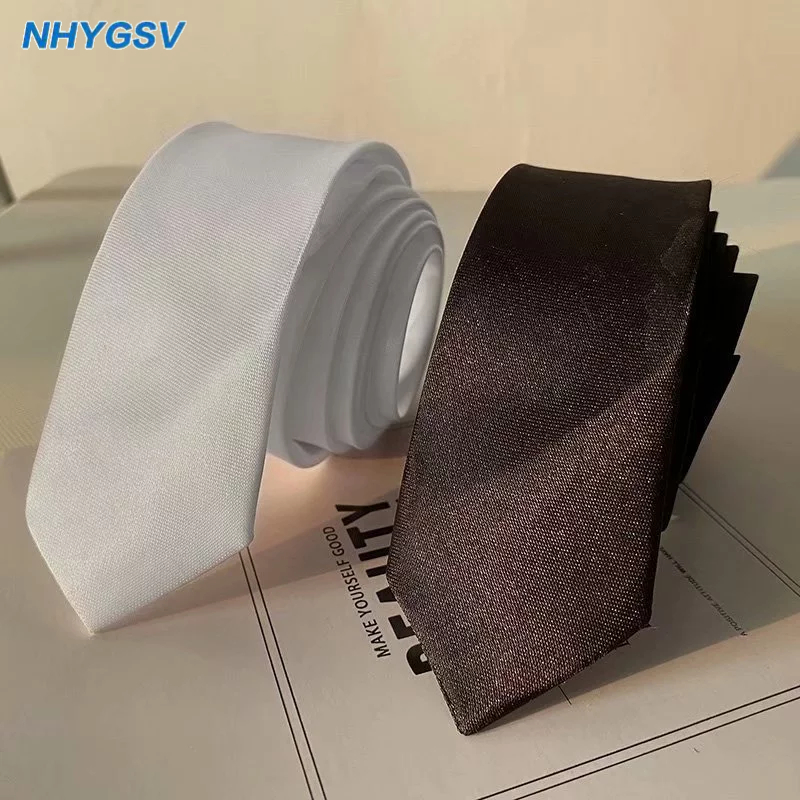 NHYGSV ชุเนคไทสูทชาย สีขาวและสีดำ TH76