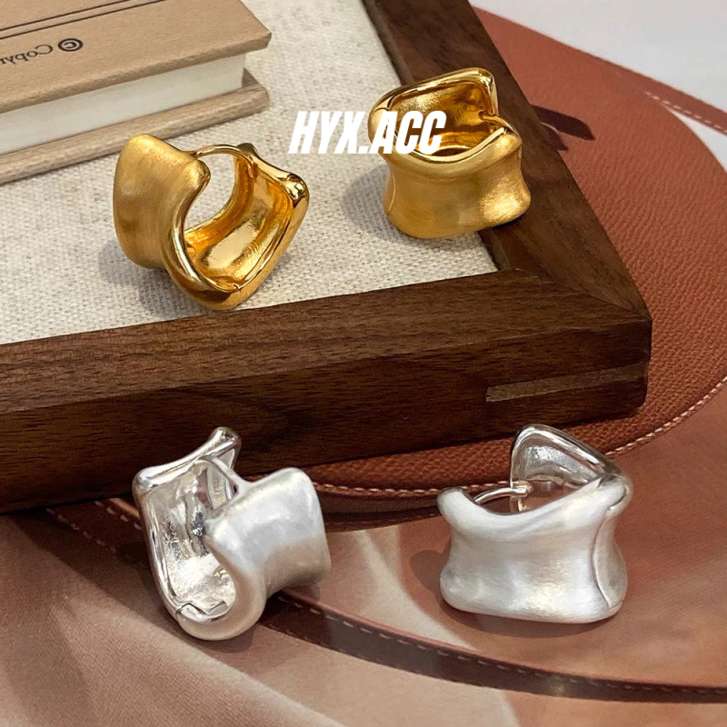 ผู้หญิงต่างหูวินเทจเรขาคณิตเคลือบห่วงรอบ