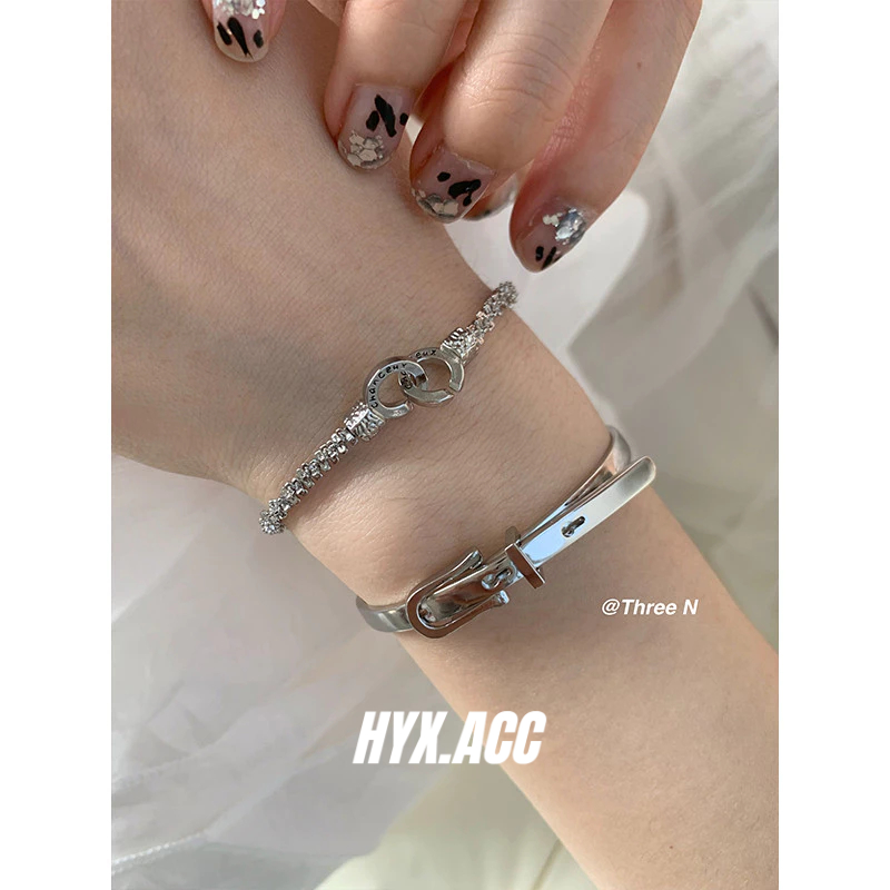 สร้อยข้อมือล็อกแหวนคู่ดีไซน์เรียบง่ายสำหรับผู้หญิง