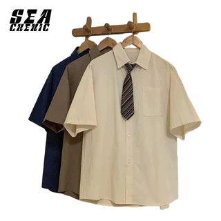 SEACHENIC เสื้อเชิ้ตแขนสั้น คอปกตั้ง พร้อมเนคไท สีพื้น แบบทันสมัย สําหรับผู้ชาย