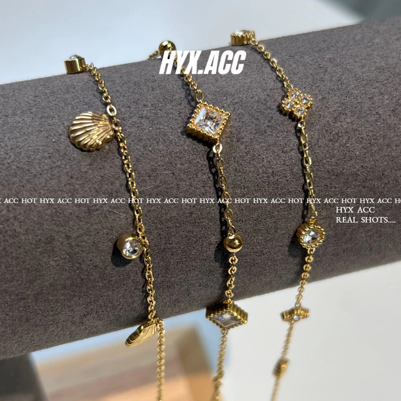 สร้อยข้อมือโซ่บางสี่ใบโคลเวอร์ดีไซน์เรียบง่ายแต่ประณีต