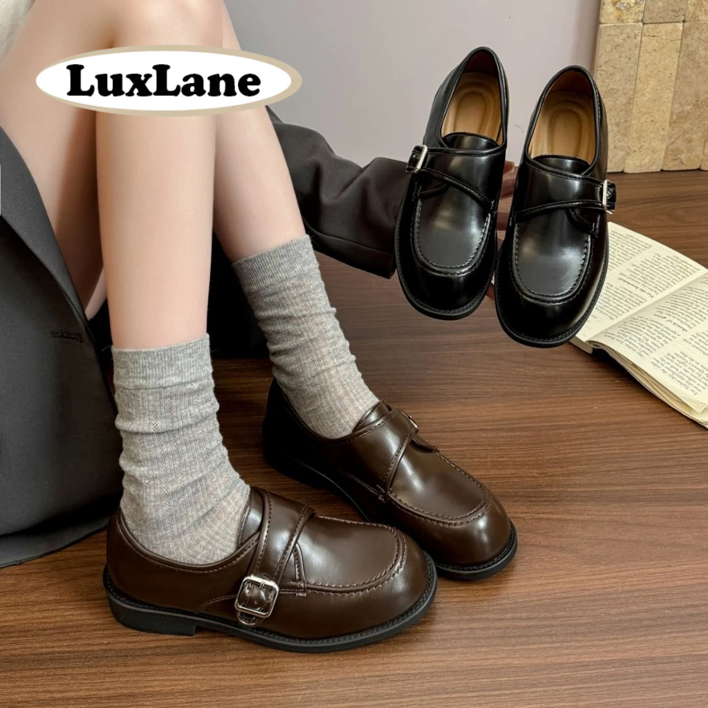 รองเท้าโลฟเฟอร์หนังหัวเข็มขัด หัวกลม ส้นหนา ทรงวินเทจอังกฤษ ไปเรียน ใส่สบาย S.LuxLane (ดำ/น้ำตาล 35-40)