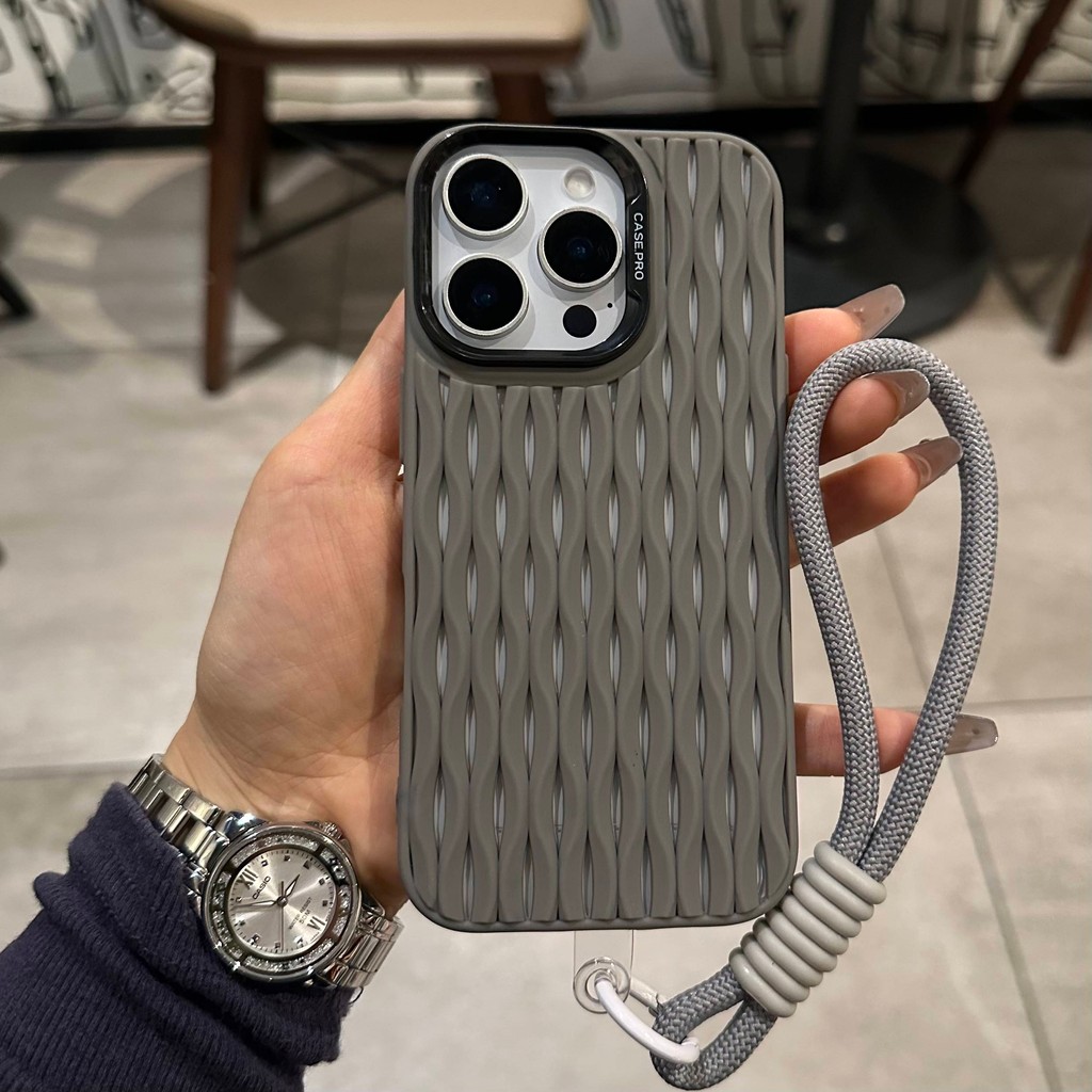 เคสไอโฟน ดีไซน์คลื่น ระบายร้อนดี พร้อมสายคล้อง สีเพียบ คุ้มค่าสุดๆ เคส iPhone 11-16