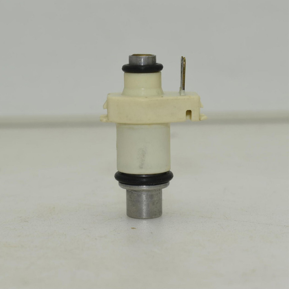 1CD-1393-00-00 หัวฉีดน้ํามันเชื้อเพลิง 2 รูสําหรับ YAMAHA