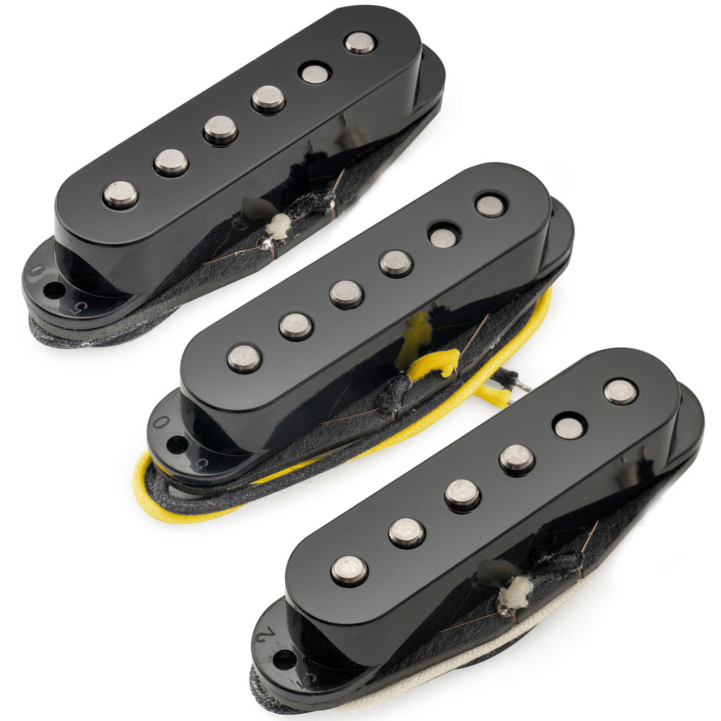 Musiclily Pro ST-50S Staggered Alnico 5 Single Coil Neck Middle Bridge Pickups Set สําหรับกีตาร์ไฟฟ้าสไตล์ Strat สีดํา