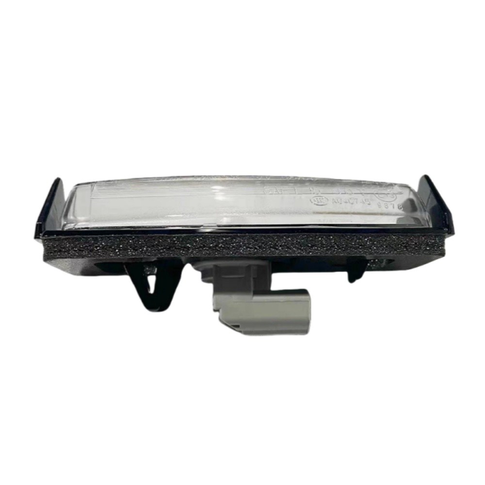 ไฟส่องป้ายทะเบียนด้านหลัง8341A149 สําหรับ Mitsubishi Pajero Sport Mirage Space Wagon