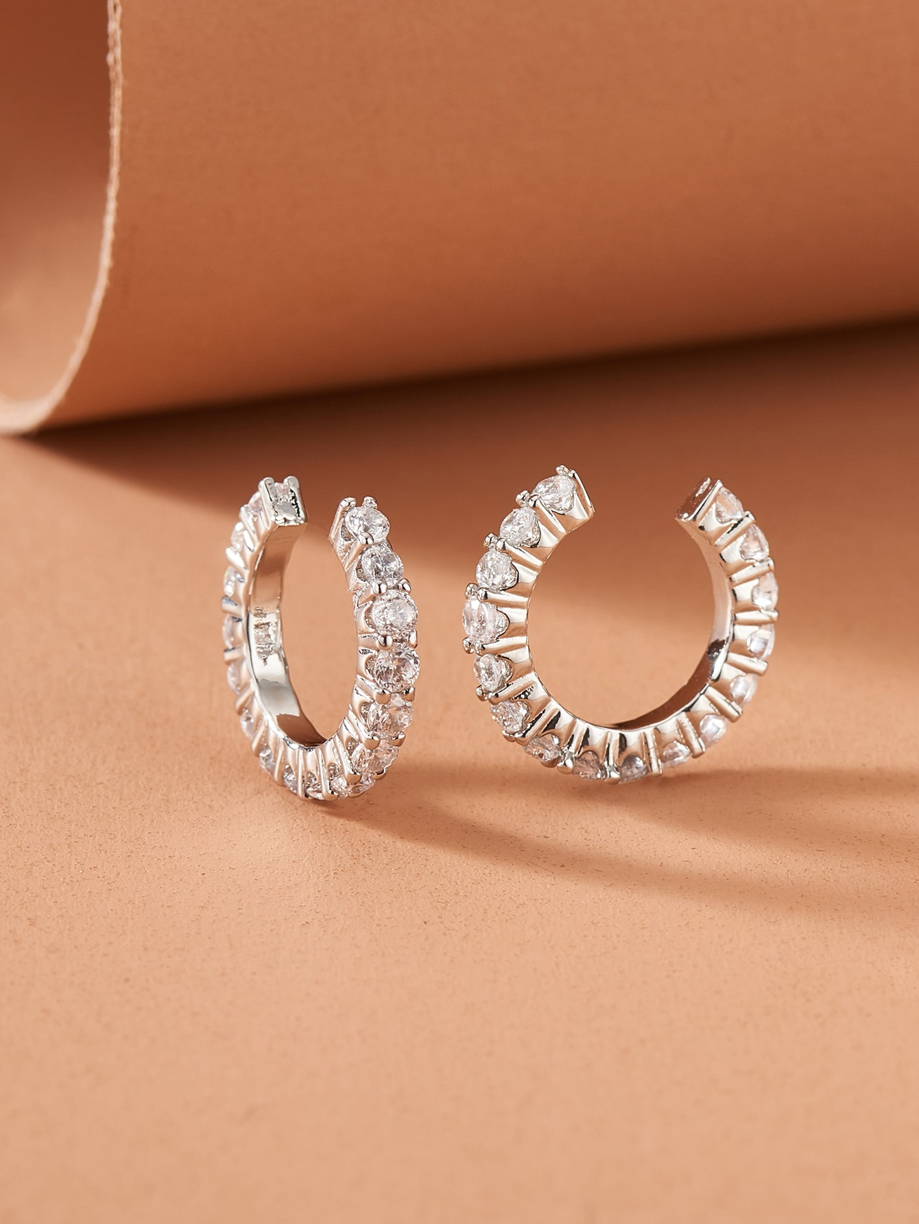 คริสตัลสตั๊ดคลิปบนต่างหูไม่เจาะ Minimalist Vintage Ear Cuffs ราคา ถูกที่สุด ดีลบีเคเค แกลเลอรีภาพที่ 2