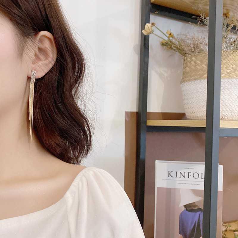 ต่างหูเงิน เกรด S925 ประดับเพชรเทียม พร้อมเข็ม