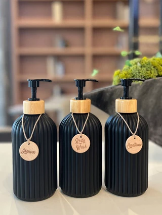 ขวดลายทางสาม 500มล สําหรับแชมพู, ครีมอาบน้ํา, และครีมนวดผม: เหมาะสําหรับองค์กรห้องน้ํา