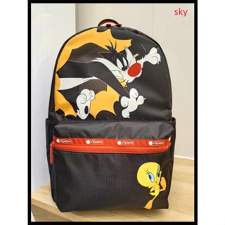 Lesportsac Co-Branded LOONEY TUNES Bugs Bunny Series กระเป๋าเป้สะพายหลัง ขนาดใหญ่ สีดํา เหมาะกับการพกพาเดินทาง 3426