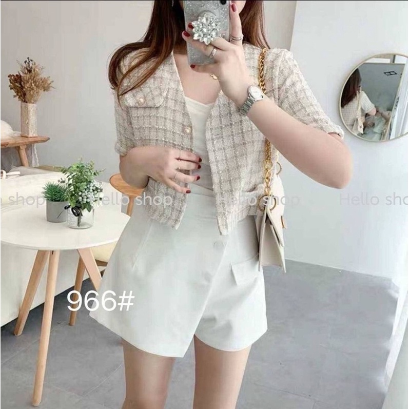 kanya.bkk [พร้อมส่ง ] เสื้อผ้าทวิต กระดุมหน้า ป้าย hello shop