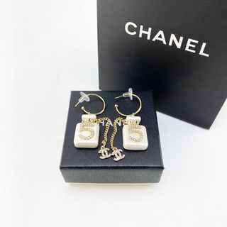 CHANEL PEARL RESIN CRYSTAL CC NO.5 PERFUME BOTTLE CHAIN DROP EARRINGS GOLD PEARLY WHITE เครื่องประดับ ตุ้มหูชาแนล ต่างหู