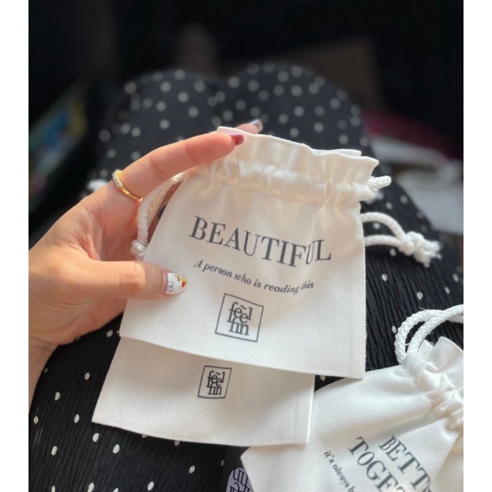 Feel Fin Bag  "Beautiful" กระเป๋าผ้าสุดเก๋ ใส่ได้ทั้ง ยาดมของเรา เเละอื่นๆ ไม่ว่าจะเป็นของใช้ต่างๆ