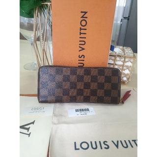 lv clemance dc17 สภาพสวย ทรงแข็ง แท้100%