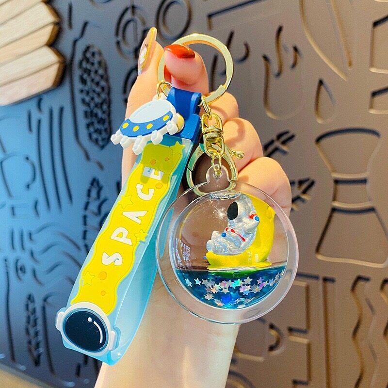 พร้อมส่ง พวงกุญแจนักบินอาวกาศหลากหลายรูปแบบ พวงกุญแจบ้าน/รถ/กระเป๋า