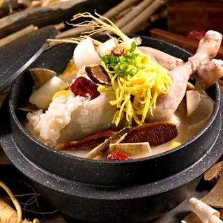 ไก่ตุ๋นโสม เกาหลี สำเร็จรูป ซัมกเยทัง ซัมเกทัง พร้อมทาน 삼계탕 Samgyetang 1 kg