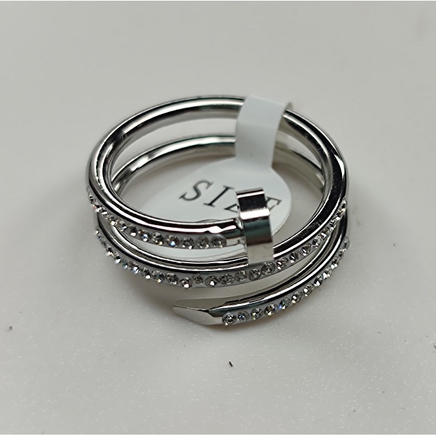 New Ready Stock Ring Rose Gold Set with 14 Brilliant-cut Diamonds Totaling
