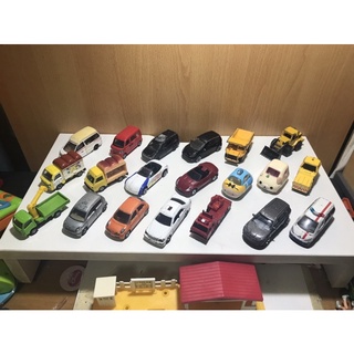 4.รถเหล็กโทมิก้า Tomica Hotwheel ของแท้(หมวดหมู่รถเหล็ก มีอีกเยอะค่ะ)  มือสอง มีรอยฉลอก