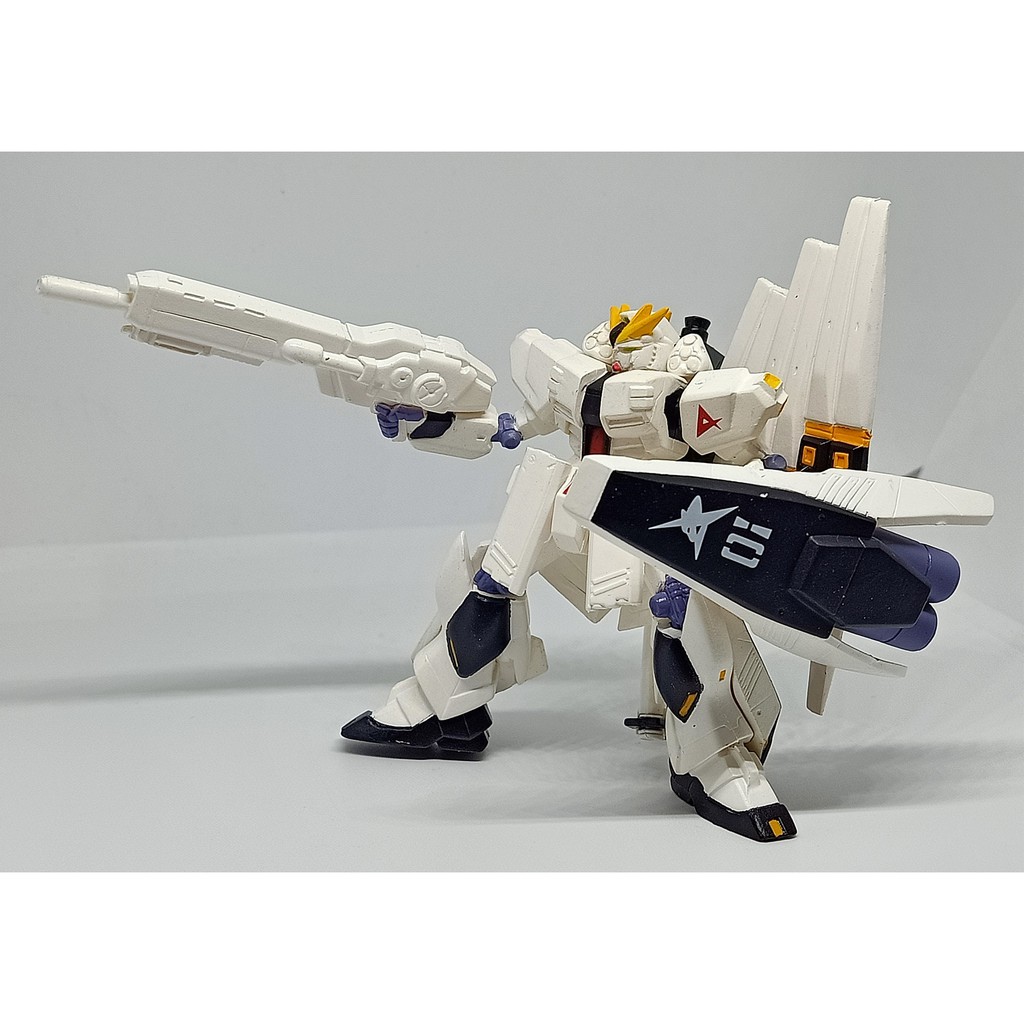 BANDAI - FA-93HWS v Gundam HWS [Nu Gundam HWS] with Mega Rifle 1/400