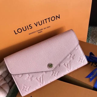 🎉🎉Louis Vuitton Sarah wallet  🎉🎉Original grade  🎉🎉อุปกรณ์ครบ พร้อมส่งค่ะ