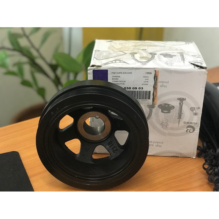 มูเล่หน้าเครื่อง M272 Engine Mercedes benz W203 W212 W211 W221