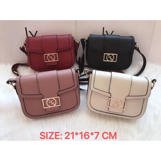 พร้อมส่ง   กระเป๋า  LYN crossbody รุ่นใหม่ สายปรับได้