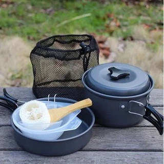 ชุดหม้อสนามแค้มปิ้ง อุปกรณ์แคมป์ปิ้ง ชุดหม้อสนาม 8ใน1 หม้อกะทะ 8-In-1 Mini Outdoor Cooking Picnic ชุดหม้อพกพา SY-200