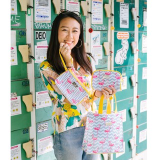 KEPT Wristlet Bag รุ่นstandard กระเป๋าคล้องมือ ผ้าเคลือบกันน้ำ กระเป๋าสตางค์ ลาย ฟามมิงโก