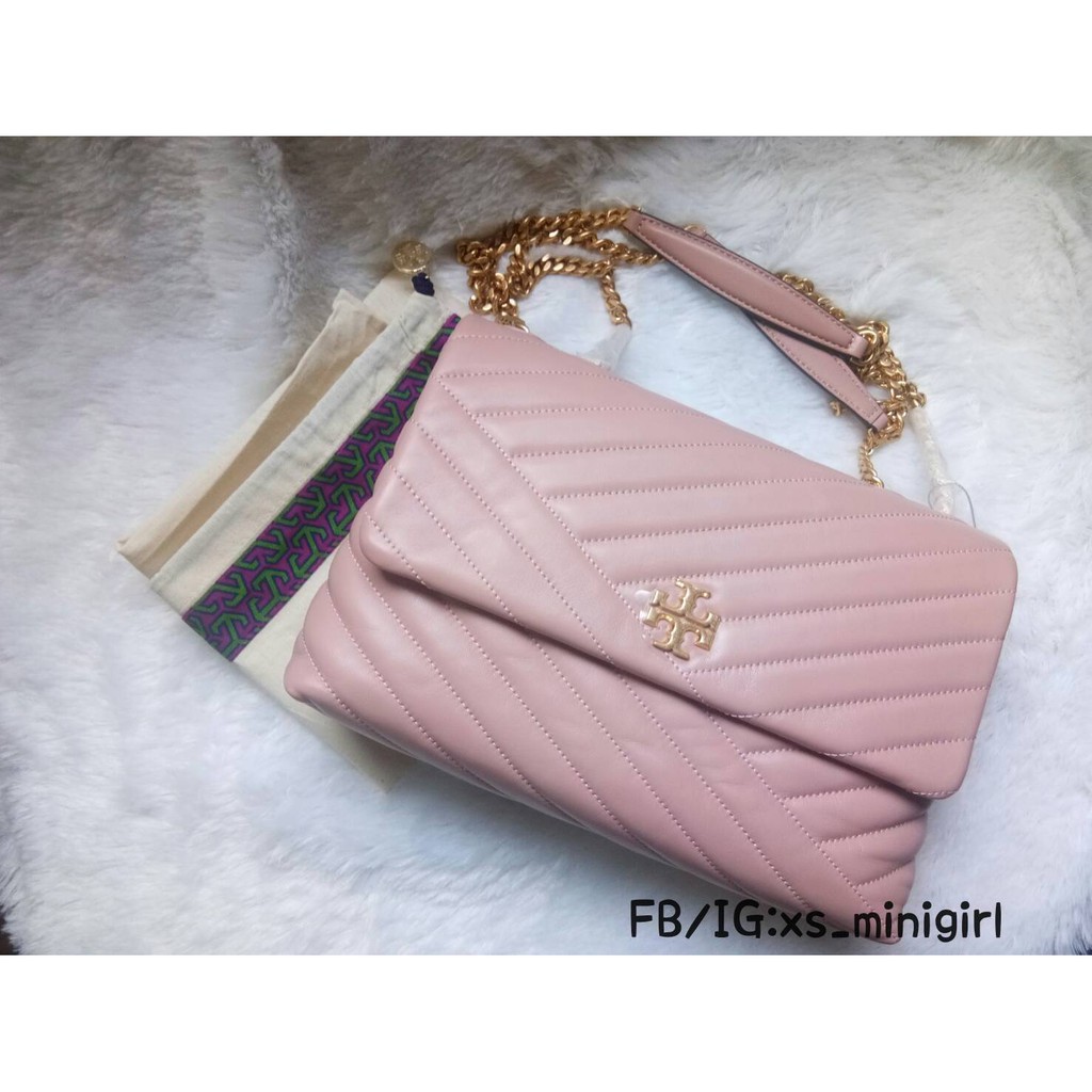 🌷Tory Burch (ทอรี่ เบิร์ซ)  KIRA CHEVRON ขนาด 11" กระเป๋าสะพายข้าง สีRose Pink