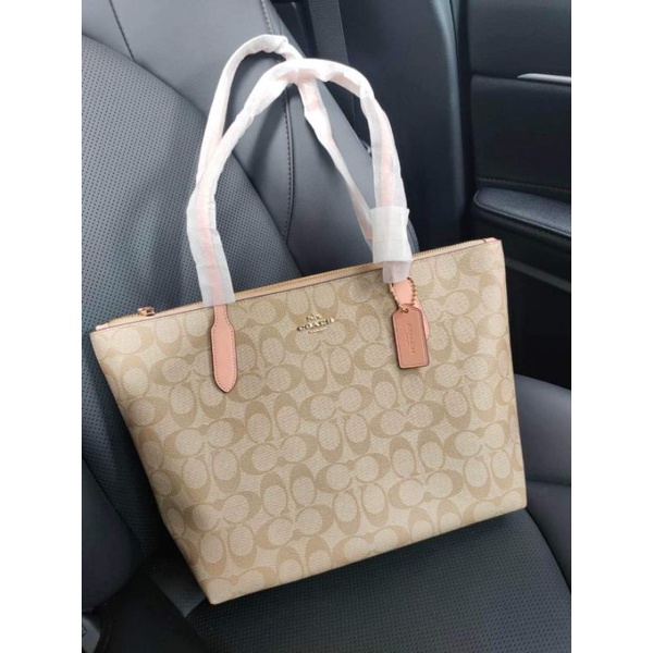 กระเป๋าสะพาย Coach tote zip c4455