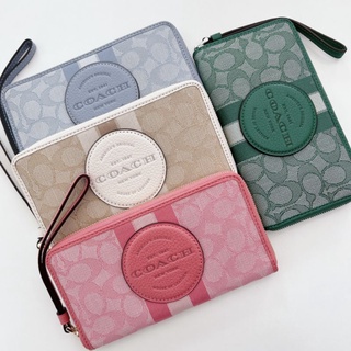 แท้💯% Coach C9073 Dempsey Large Phone Wallet ส่งฟรีค่ะ