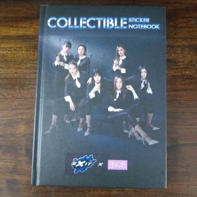 สมุดสะสมสติ๊กเกอร์ BNK48 Exit