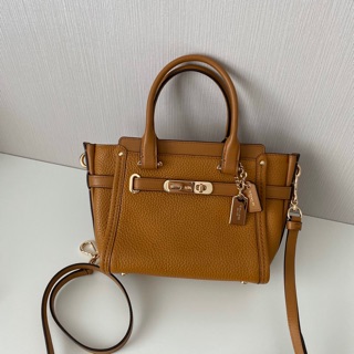 📌6,690฿  Coach Swagger 21 F37444  สี Light Saddle ได้มาแค่ สีเดียวใบเดียวค่ะ มีถุงผ้าให้นะคะ